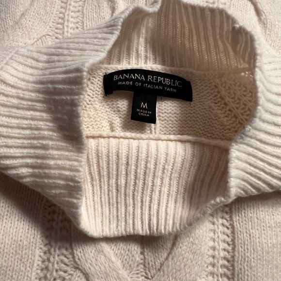NWOT Merino Blend Banana Republic Ivory Pura Merino-Blend Sweater Sz M - Picture 6 of 9